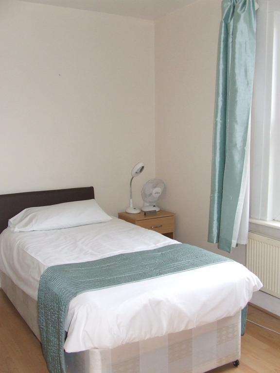 Cedars House Hotel Croydon Eksteriør billede